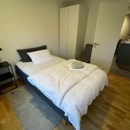 Lys Og Koselig Naert Flyplass Og Tur Terreng Appartement *