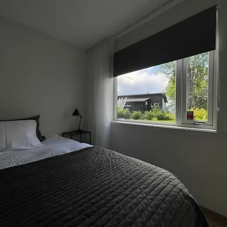 Leilighet Lys Og Koselig Naert Flyplass Og Tur Terreng
