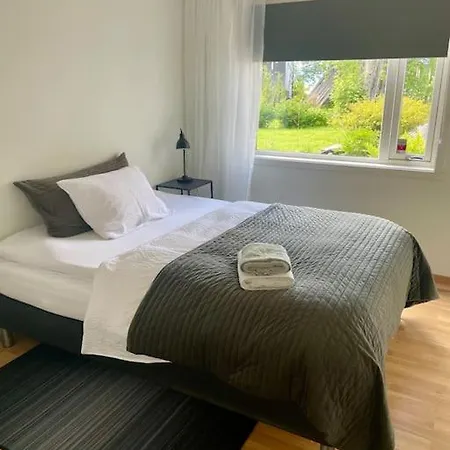 Leilighet Lys Og Koselig Naert Flyplass Og Tur Terreng Tromsø