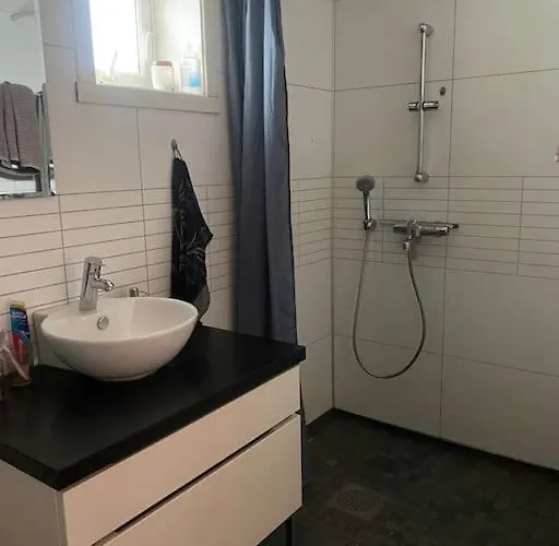 Lys Og Koselig Naert Flyplass Og Tur Terreng Appartement