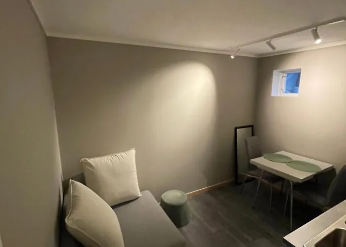 Appartement Lys Og Koselig Naert Flyplass Og Tur Terreng Tromsø