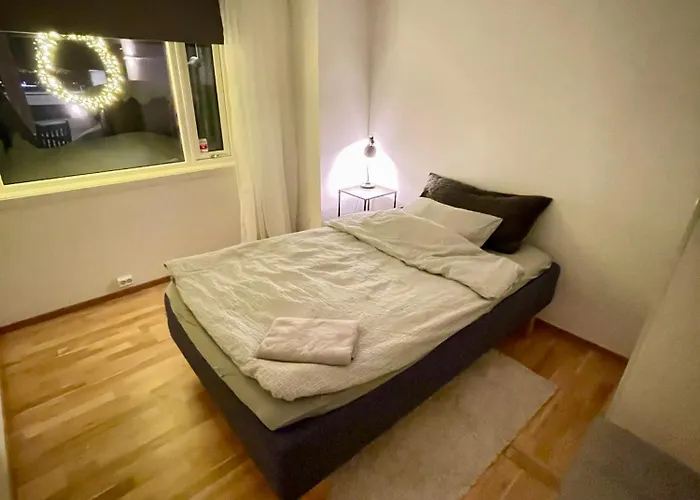 Lys Og Koselig Naert Flyplass Og Tur Terreng Appartement Tromsø
