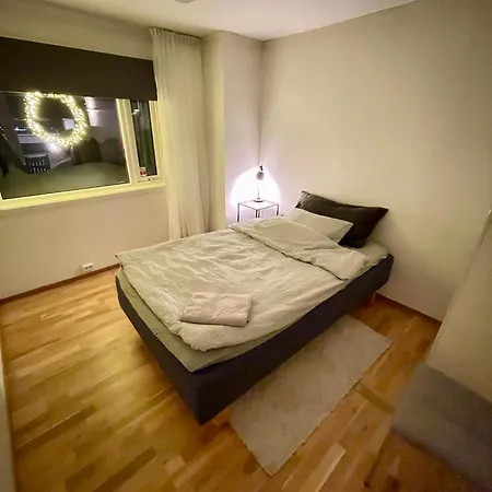 Lys Og Koselig Naert Flyplass Og Tur Terreng Appartement Tromsø
